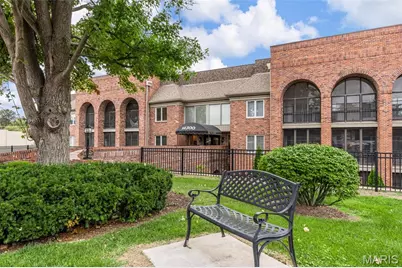 14300 Conway Meadows Court #302, Chesterfield, MO 63017 - Photo 1