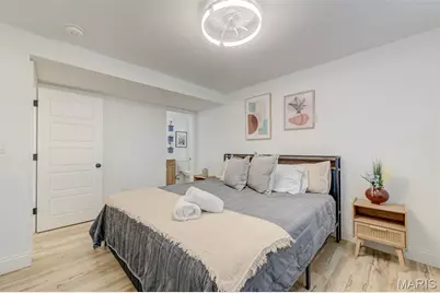 3645 Woodman Drive, Florissant, MO 63031 - Photo 27