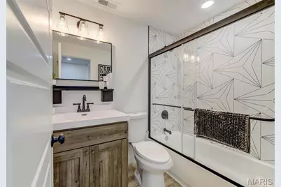 3645 Woodman Drive, Florissant, MO 63031 - Photo 35