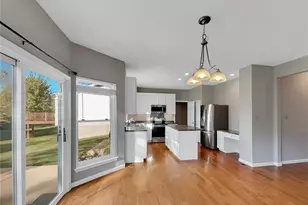 276 Greenshire Ln, Dardenne Prairie, MO 63368 - Photo 7