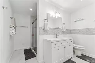 22 Ranchview Dr, Florissant, MO 63033 - Photo 11