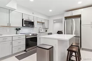 22 Ranchview Dr, Florissant, MO 63033 - Photo 7