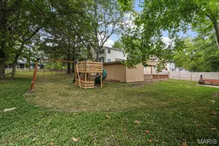 558 S Geyer Rd, Kirkwood, MO 63122 - Photo 21