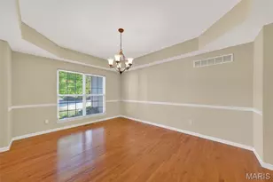 121 Kendl Ct, Florissant, MO 63031 - Photo 7