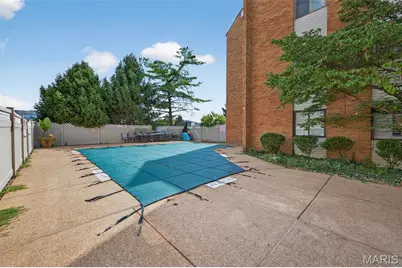 950 E Rue De La Banque #202, Creve Coeur, MO 63141 - Photo 45