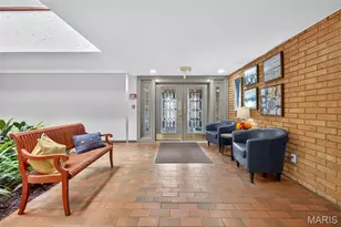 950 E Rue De La Banque, Creve Coeur, MO 63141 - Photo 29