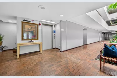 950 E Rue De La Banque #202, Creve Coeur, MO 63141 - Photo 35