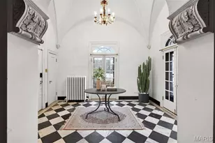 49 Aberdeen Pl, Clayton, MO 63105 - Photo 3