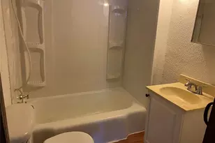 210 S Court St, Bowling Green, MO 63334 - Photo 11