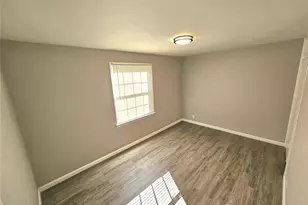 700 Chambers Rd, Saint Louis, MO 63137 - Photo 9