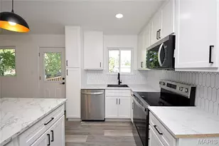 2347 Farflung Dr, Florissant, MO 63031 - Photo 9