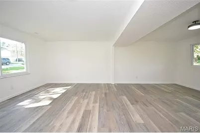 2347 Farflung Drive, Florissant, MO 63031 - Photo 23