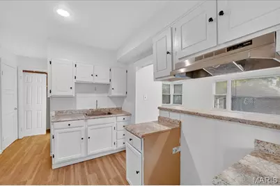 28 N Harvey Avenue, Ferguson, MO 63135 - Photo 7