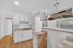 28 N Harvey Ave, Ferguson, MO 63135 - Photo 7