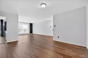 10328 Forest Brook Ln, Saint Louis, MO 63146 - Photo 3