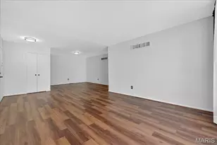 10328 Forest Brook Ln, Saint Louis, MO 63146 - Photo 5