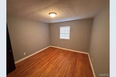 705 Beardsley Court, Ferguson, MO 63135 - Photo 9