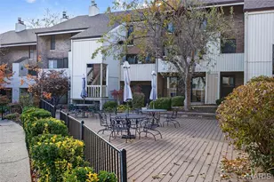 670 Coeur de Royale Dr, Creve Coeur, MO 63141 - Photo 17