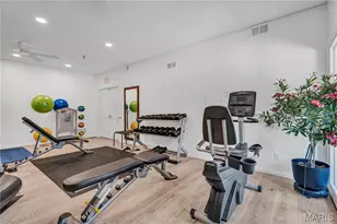 1033 Wilton Royal Dr, Creve Coeur, MO 63146 - Photo 51