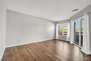 1033 Wilton Royal Dr, Creve Coeur, MO 63146 - Photo 27