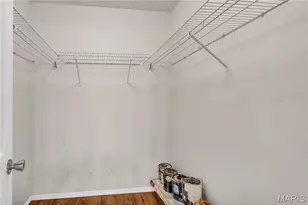 1033 Wilton Royal Dr, Creve Coeur, MO 63146 - Photo 31