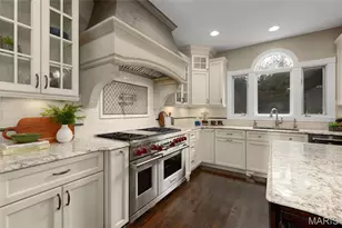 997 Tara Oaks Dr, Chesterfield, MO 63005 - Photo 11