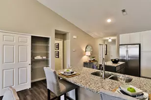 152 Estes Dr, Saint Charles, MO 63304 - Photo 7