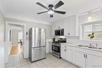 8623 Partridge Avenue, Saint Louis, MO 63147 - Photo 9