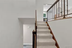 5226 Suntrail Dr, Saint Louis, MO 63033 - Photo 5