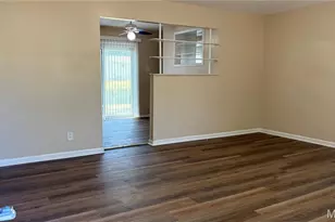 299 Dashwood Dr, Ferguson, MO 63135 - Photo 3