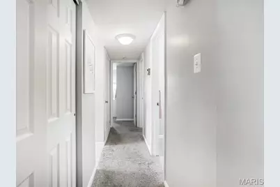 4347 Chateau De Ville Drive #G, Saint Louis, MO 63129 - Photo 17