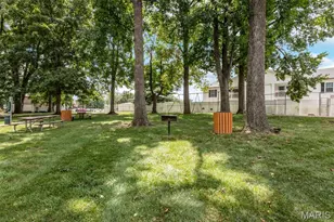 4347 Chateau De Ville Dr, Saint Louis, MO 63129 - Photo 43