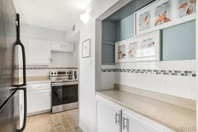 4347 Chateau De Ville Drive #G, Saint Louis, MO 63129 - Photo 13