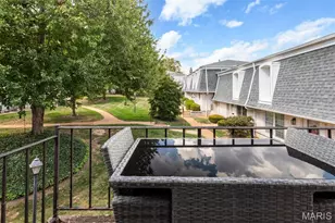 4347 Chateau De Ville Dr, Saint Louis, MO 63129 - Photo 29