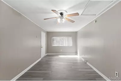 425 Jana Drive, Florissant, MO 63031 - Photo 11