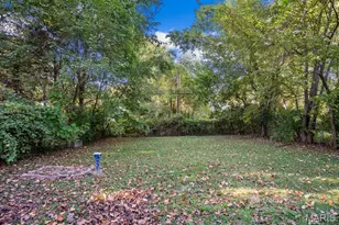 10601 Spring Garden Dr, Saint Louis, MO 63137 - Photo 15