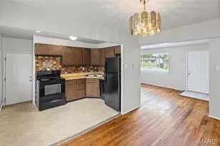 10 Garnier Ct, Florissant, MO 63031 - Photo 13