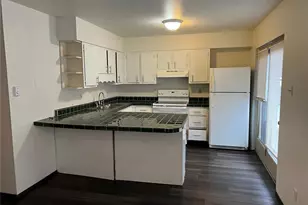 7641 Hazelcrest Dr, Hazelwood, MO 63042 - Photo 3