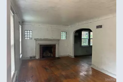 9015 McNulty Drive, Saint John, MO 63114 - Photo 5