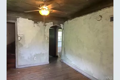 9015 McNulty Drive, Saint John, MO 63114 - Photo 7