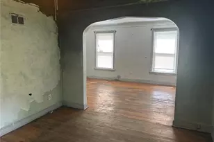 9015 McNulty Dr, Saint John, MO 63114 - Photo 9