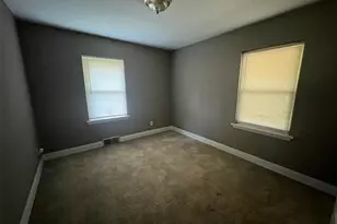 6737 Kenwood Dr, Saint Louis, MO 63121 - Photo 7