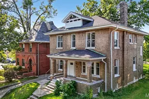 4 Lewis Pl, Saint Louis, MO 63113 - Photo 5