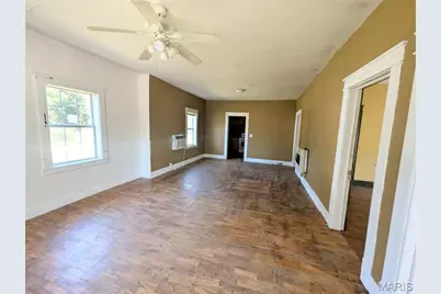 704 Main, Campbell, MO 63933 - Photo 3