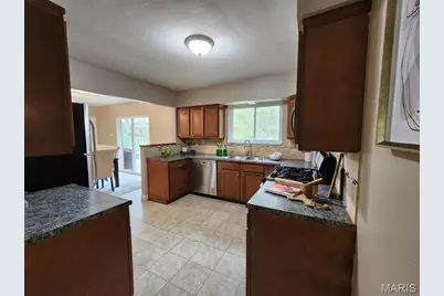 1725 Gerald Avenue, Florissant, MO 63031 - Photo 9