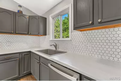 2309 W Squire Road, Lake Sherwood, MO 63357 - Photo 9