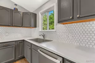 2309 W Squire Rd, Lake Sherwood, MO 63357 - Photo 9