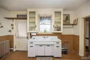 410 W Argonne Dr, Kirkwood, MO 63122 - Photo 25