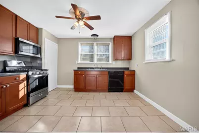 10592 Clarendon Avenue, Saint Louis, MO 63114 - Photo 11