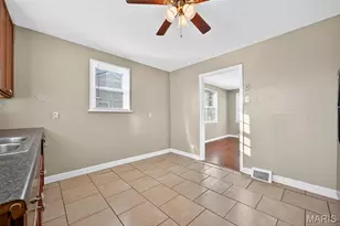 10592 Clarendon Ave, Saint Louis, MO 63114 - Photo 13